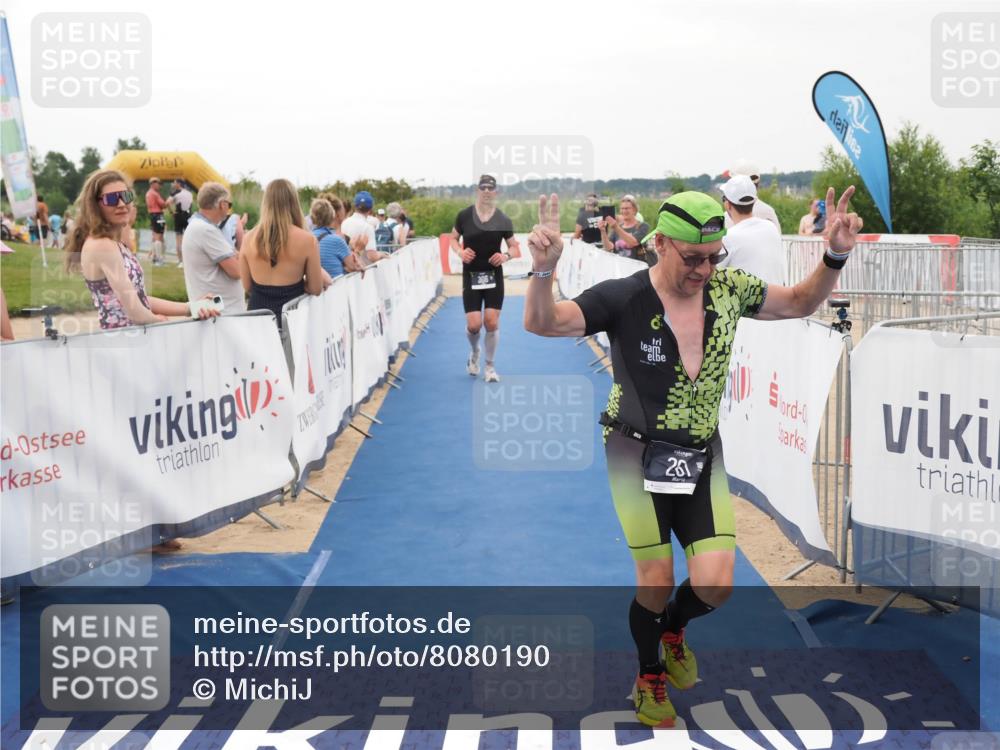 22.06.2025 - Viking Triathlon MichiJ http://msf.ph/oto/8080190 22.06.2025 15:56:42 Ziel 261, 306 meine-sportfotos.de