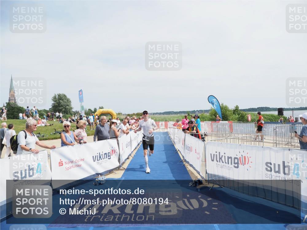 22.06.2025 - Viking Triathlon MichiJ http://msf.ph/oto/8080194 22.06.2025 14:20:05 Ziel 401 meine-sportfotos.de