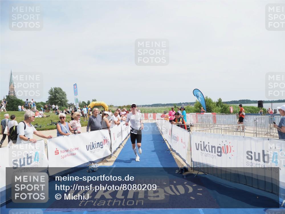 22.06.2025 - Viking Triathlon MichiJ http://msf.ph/oto/8080209 22.06.2025 14:20:05 Ziel 401 meine-sportfotos.de