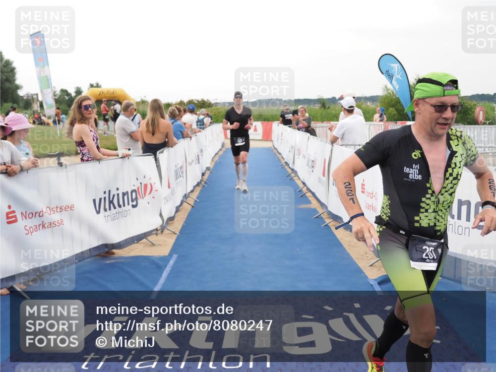 22.06.2025 - Viking Triathlon MichiJ http://msf.ph/oto/8080247 22.06.2025 15:56:42 Ziel 261, 306 meine-sportfotos.de
