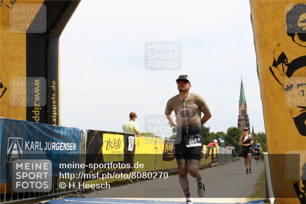 22.06.2025 - Viking Triathlon H.Heesch http://msf.ph/oto/8080270 22.06.2025 13:03:51 Laufen 30, 464, 508, 510, 602 meine-sportfotos.de