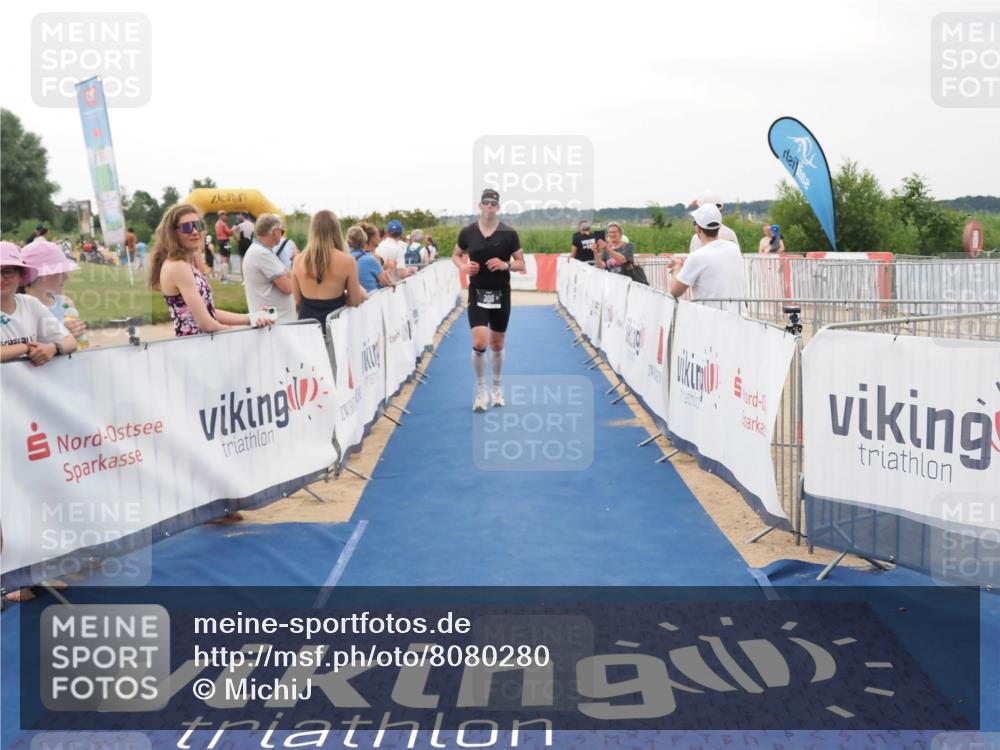 22.06.2025 - Viking Triathlon MichiJ http://msf.ph/oto/8080280 22.06.2025 15:56:43 Ziel 261, 306 meine-sportfotos.de