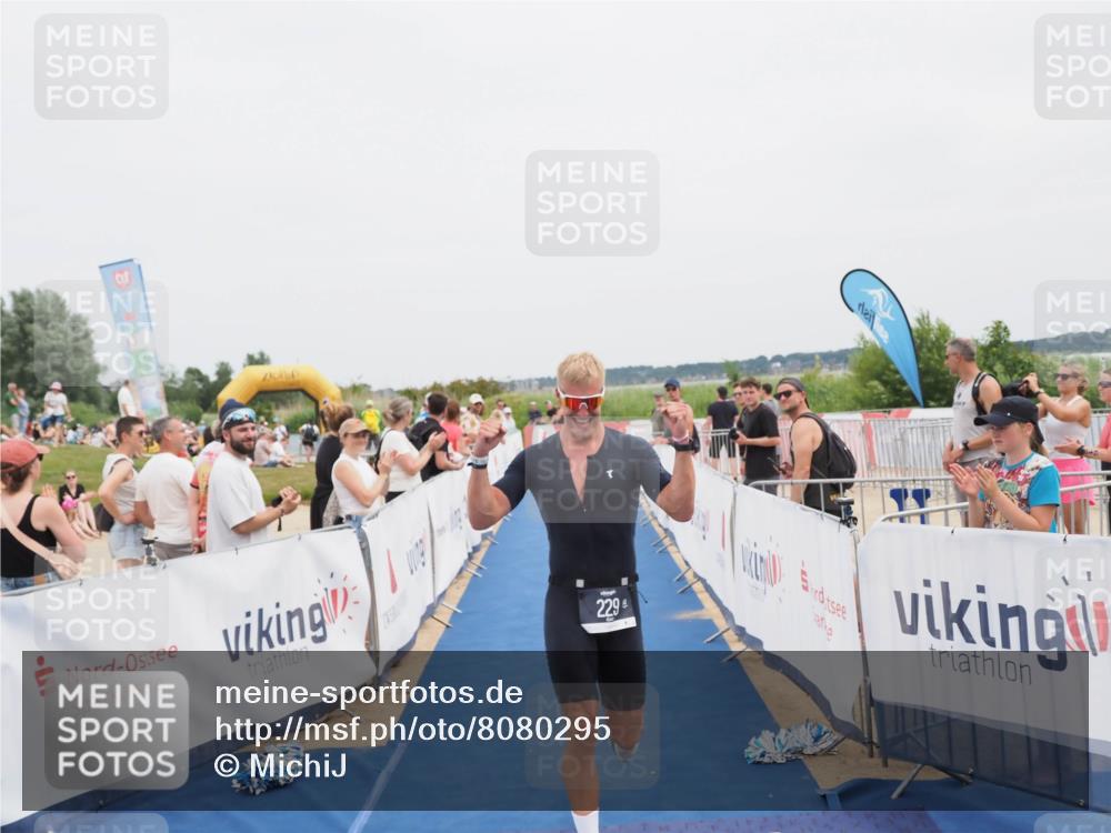 22.06.2025 - Viking Triathlon MichiJ http://msf.ph/oto/8080295 22.06.2025 14:40:09 Ziel 229 meine-sportfotos.de