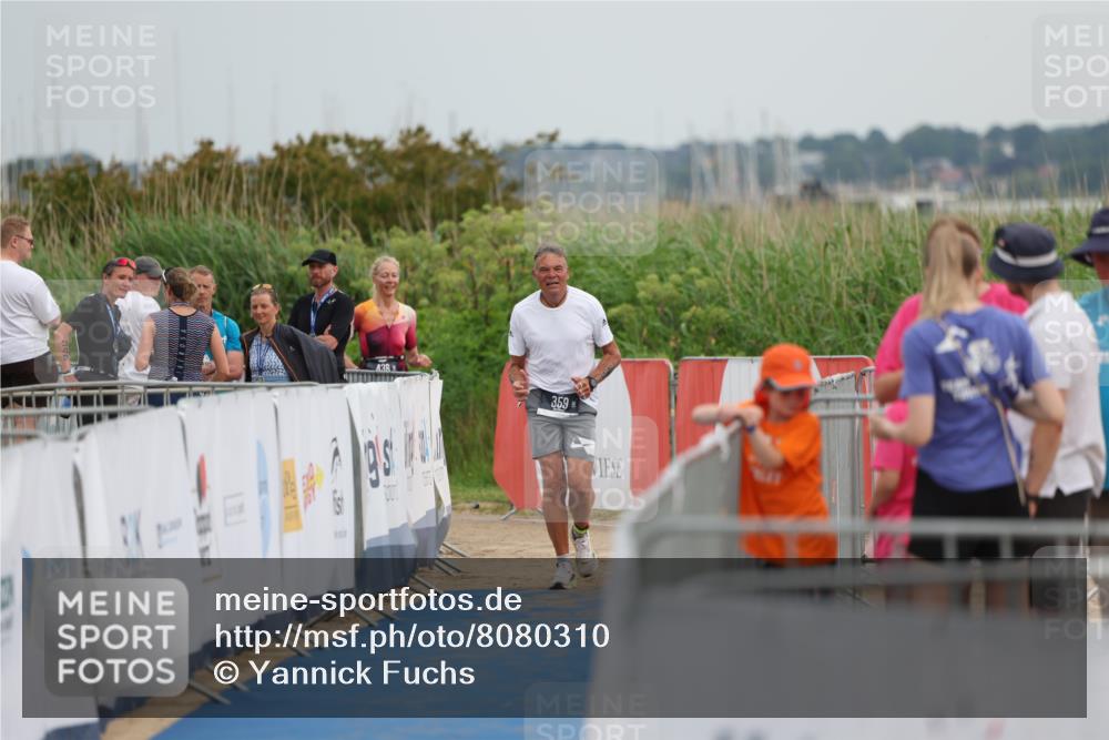 22.06.2025 - Viking Triathlon Yannick Fuchs http://msf.ph/oto/8080310 22.06.2025 16:53:28 Ziel  meine-sportfotos.de