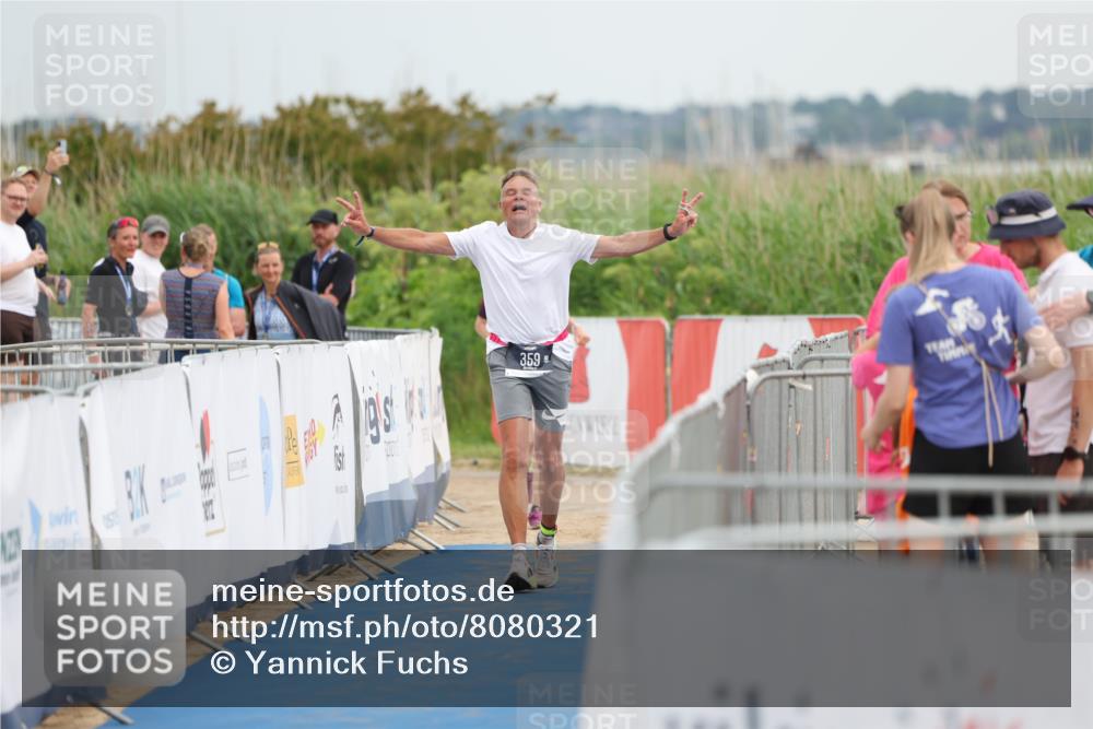 22.06.2025 - Viking Triathlon Yannick Fuchs http://msf.ph/oto/8080321 22.06.2025 16:53:30 Ziel  meine-sportfotos.de