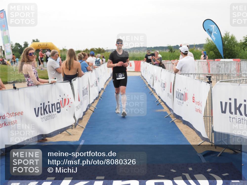 22.06.2025 - Viking Triathlon MichiJ http://msf.ph/oto/8080326 22.06.2025 15:56:43 Ziel 261, 306 meine-sportfotos.de