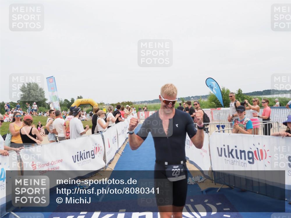 22.06.2025 - Viking Triathlon MichiJ http://msf.ph/oto/8080341 22.06.2025 14:40:10 Ziel 229 meine-sportfotos.de