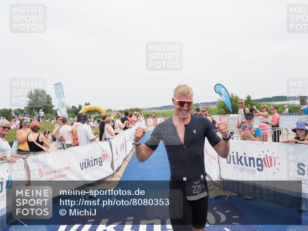 22.06.2025 - Viking Triathlon MichiJ http://msf.ph/oto/8080353 22.06.2025 14:40:10 Ziel 229 meine-sportfotos.de
