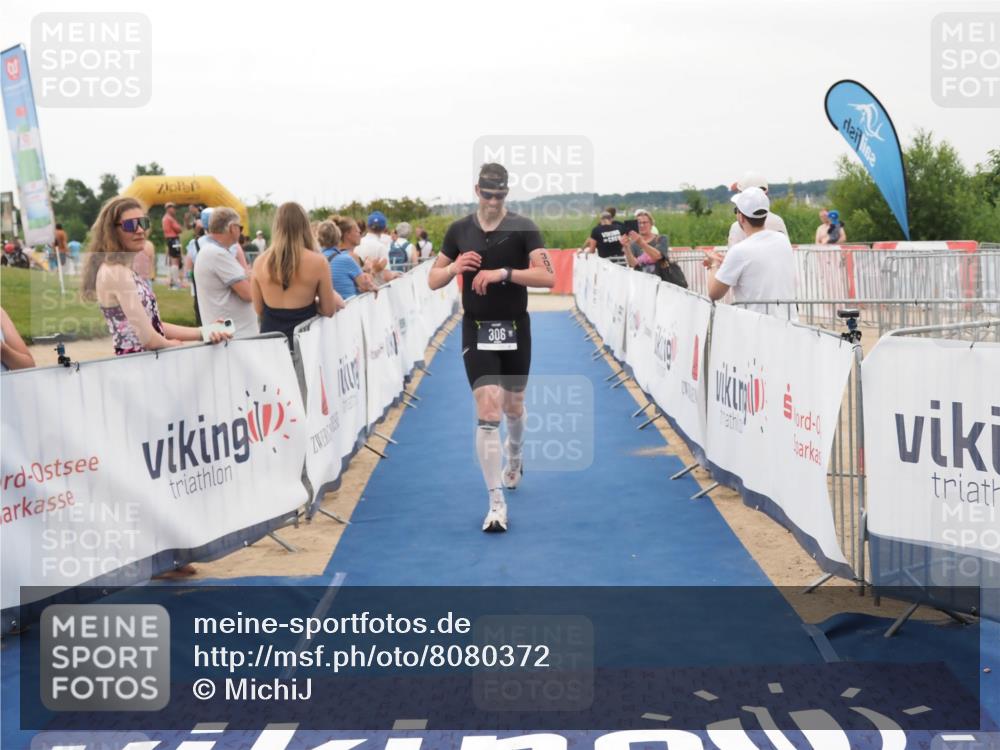 22.06.2025 - Viking Triathlon MichiJ http://msf.ph/oto/8080372 22.06.2025 15:56:44 Ziel 261, 306 meine-sportfotos.de