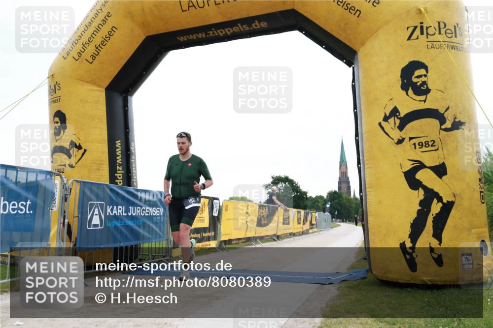 22.06.2025 - Viking Triathlon H.Heesch http://msf.ph/oto/8080389 22.06.2025 16:18:16 Laufen 186 meine-sportfotos.de