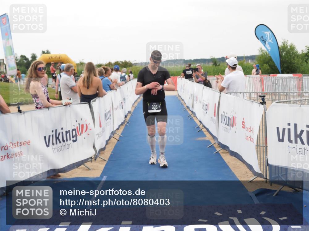 22.06.2025 - Viking Triathlon MichiJ http://msf.ph/oto/8080403 22.06.2025 15:56:44 Ziel 261, 306 meine-sportfotos.de