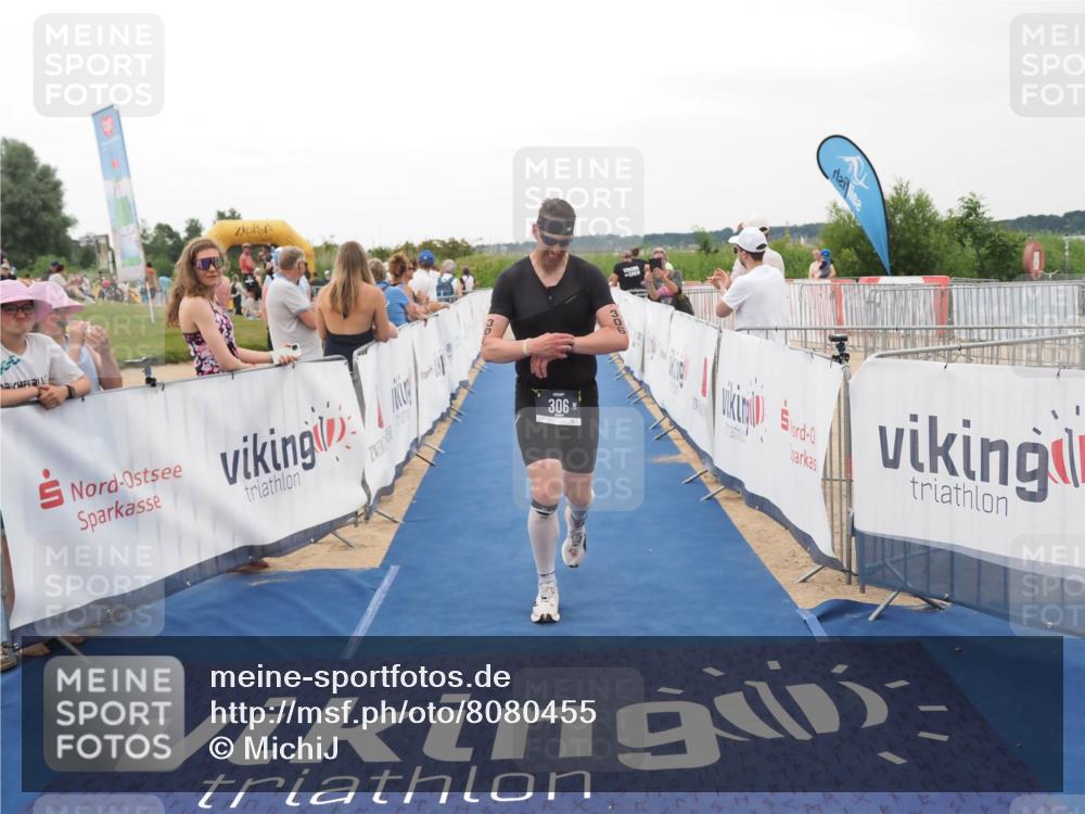 22.06.2025 - Viking Triathlon MichiJ http://msf.ph/oto/8080455 22.06.2025 15:56:45 Ziel 261, 306 meine-sportfotos.de