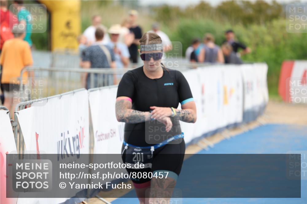 22.06.2025 - Viking Triathlon Yannick Fuchs http://msf.ph/oto/8080457 22.06.2025 16:54:16 Ziel 201 meine-sportfotos.de