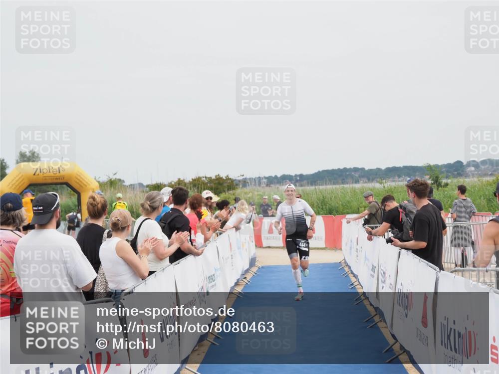 22.06.2025 - Viking Triathlon MichiJ http://msf.ph/oto/8080463 22.06.2025 14:40:40 Ziel 444 meine-sportfotos.de
