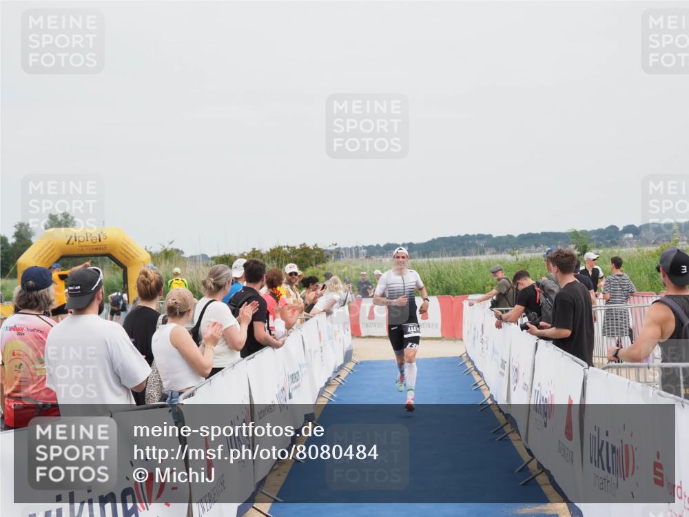 22.06.2025 - Viking Triathlon MichiJ http://msf.ph/oto/8080484 22.06.2025 14:40:41 Ziel 444 meine-sportfotos.de