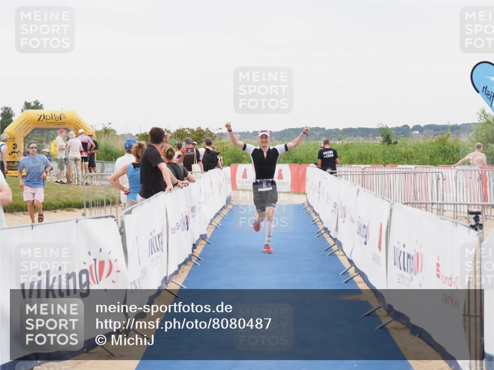 22.06.2025 - Viking Triathlon MichiJ http://msf.ph/oto/8080487 22.06.2025 16:09:58 Ziel 97 meine-sportfotos.de