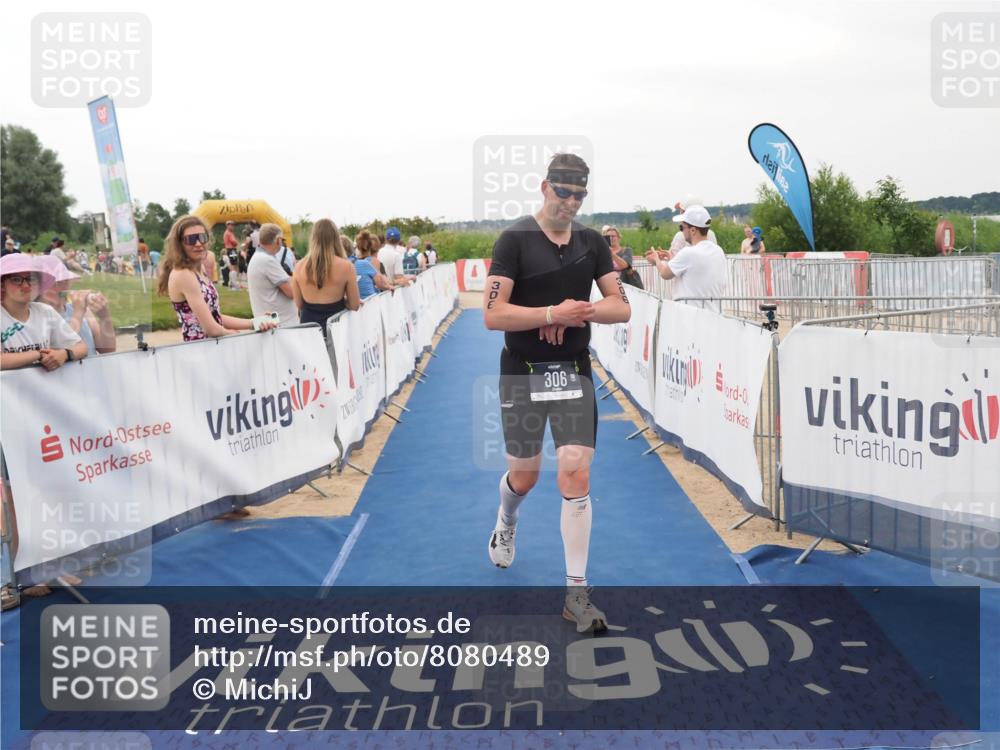 22.06.2025 - Viking Triathlon MichiJ http://msf.ph/oto/8080489 22.06.2025 15:56:45 Ziel 261, 306 meine-sportfotos.de