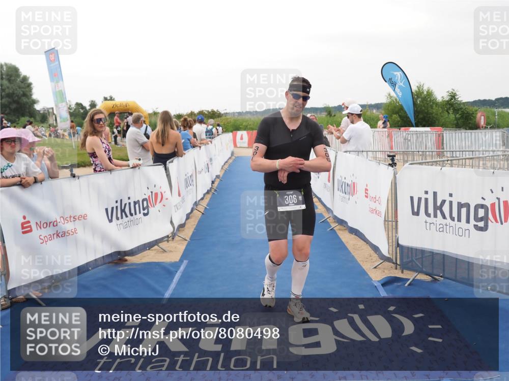 22.06.2025 - Viking Triathlon MichiJ http://msf.ph/oto/8080498 22.06.2025 15:56:45 Ziel 261, 306 meine-sportfotos.de
