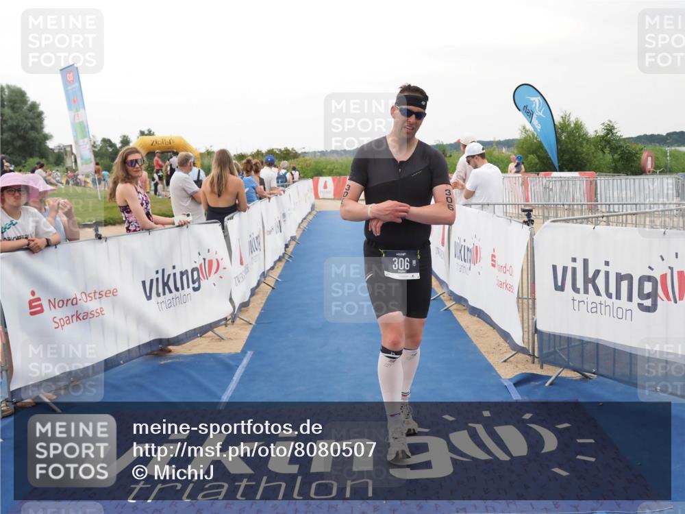 22.06.2025 - Viking Triathlon MichiJ http://msf.ph/oto/8080507 22.06.2025 15:56:45 Ziel 261, 306 meine-sportfotos.de