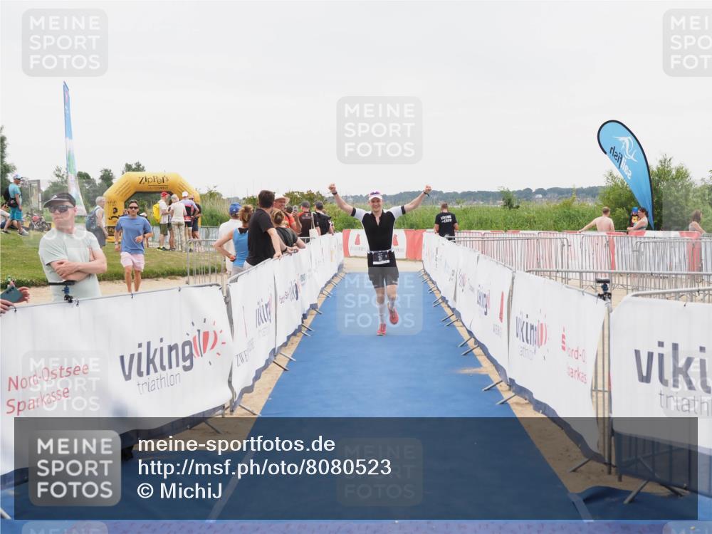 22.06.2025 - Viking Triathlon MichiJ http://msf.ph/oto/8080523 22.06.2025 16:09:58 Ziel 97 meine-sportfotos.de