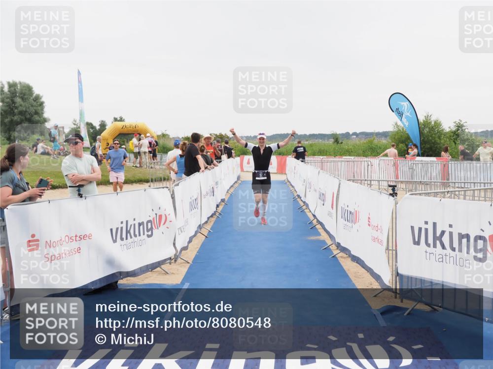 22.06.2025 - Viking Triathlon MichiJ http://msf.ph/oto/8080548 22.06.2025 16:09:59 Ziel 97 meine-sportfotos.de