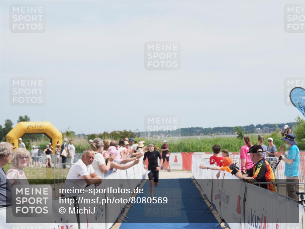 22.06.2025 - Viking Triathlon MichiJ http://msf.ph/oto/8080569 22.06.2025 14:21:27 Ziel 10 meine-sportfotos.de