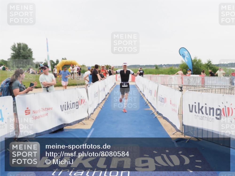 22.06.2025 - Viking Triathlon MichiJ http://msf.ph/oto/8080584 22.06.2025 16:09:59 Ziel 97 meine-sportfotos.de