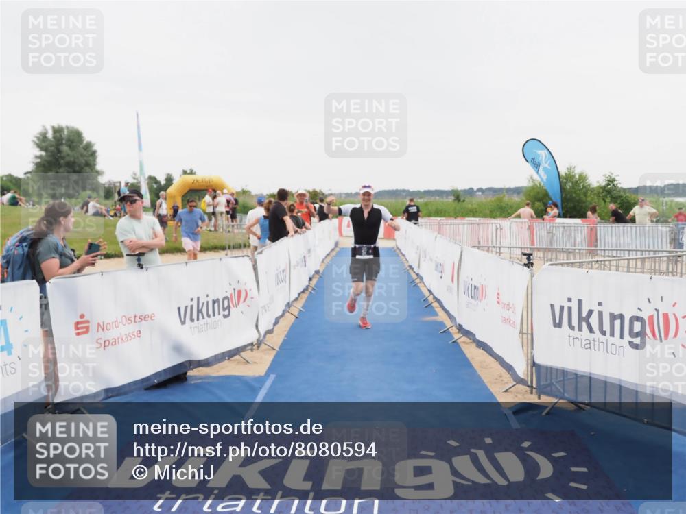 22.06.2025 - Viking Triathlon MichiJ http://msf.ph/oto/8080594 22.06.2025 16:10:00 Ziel 97 meine-sportfotos.de