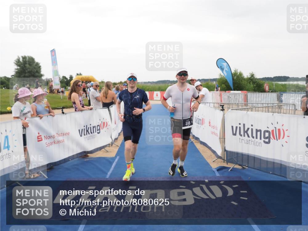 22.06.2025 - Viking Triathlon MichiJ http://msf.ph/oto/8080625 22.06.2025 15:56:58 Ziel 318, 328 meine-sportfotos.de