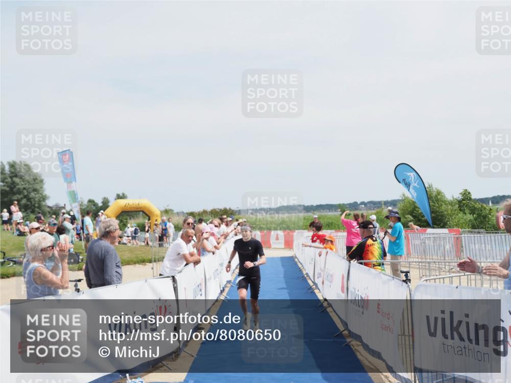22.06.2025 - Viking Triathlon MichiJ http://msf.ph/oto/8080650 22.06.2025 14:21:29 Ziel 10 meine-sportfotos.de