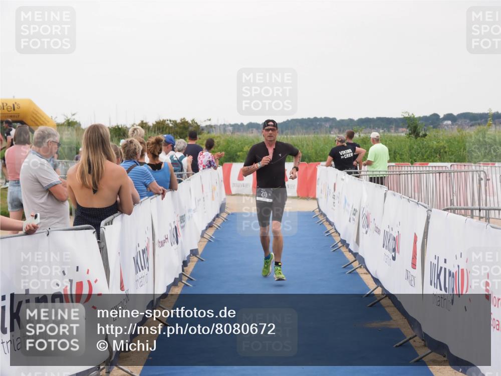 22.06.2025 - Viking Triathlon MichiJ http://msf.ph/oto/8080672 22.06.2025 15:57:43 Ziel 219 meine-sportfotos.de