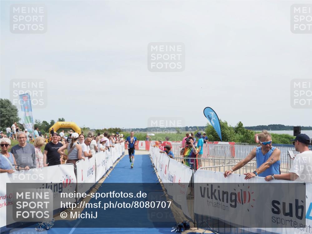 22.06.2025 - Viking Triathlon MichiJ http://msf.ph/oto/8080707 22.06.2025 14:23:13 Ziel 347 meine-sportfotos.de