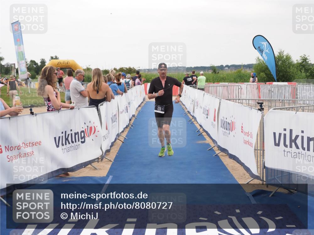 22.06.2025 - Viking Triathlon MichiJ http://msf.ph/oto/8080727 22.06.2025 15:57:45 Ziel 219 meine-sportfotos.de