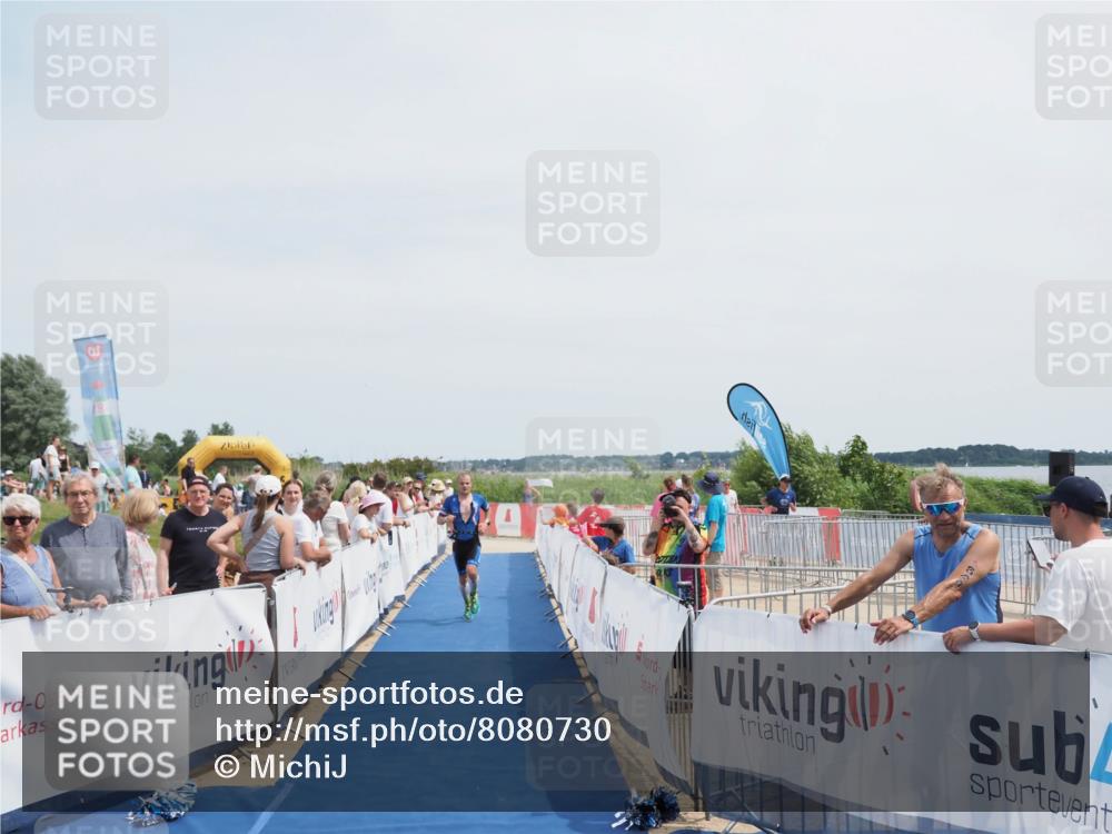 22.06.2025 - Viking Triathlon MichiJ http://msf.ph/oto/8080730 22.06.2025 14:23:14 Ziel 347 meine-sportfotos.de
