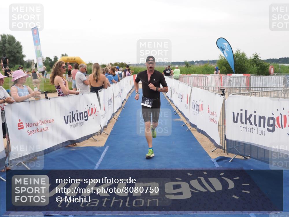 22.06.2025 - Viking Triathlon MichiJ http://msf.ph/oto/8080750 22.06.2025 15:57:45 Ziel 219 meine-sportfotos.de