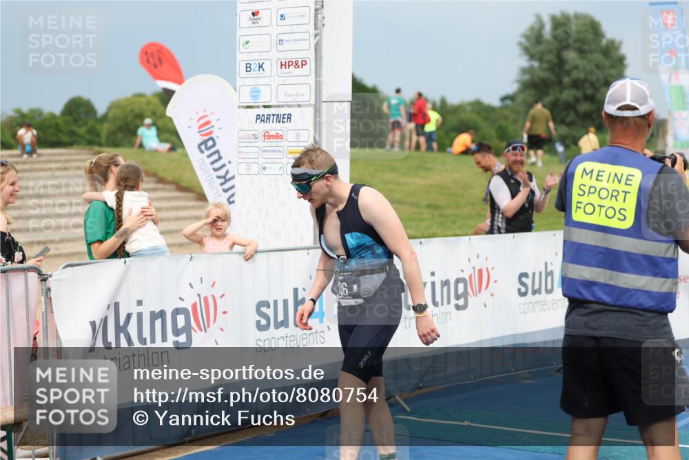 22.06.2025 - Viking Triathlon Yannick Fuchs http://msf.ph/oto/8080754 22.06.2025 17:02:56 Ziel 136 meine-sportfotos.de