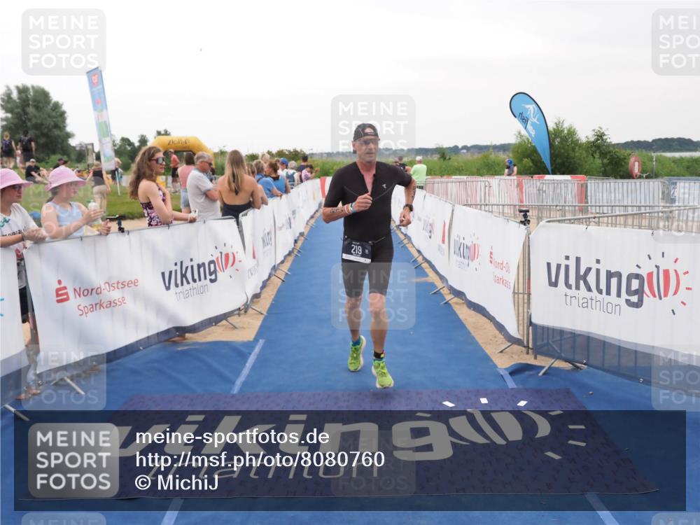 22.06.2025 - Viking Triathlon MichiJ http://msf.ph/oto/8080760 22.06.2025 15:57:45 Ziel 219 meine-sportfotos.de