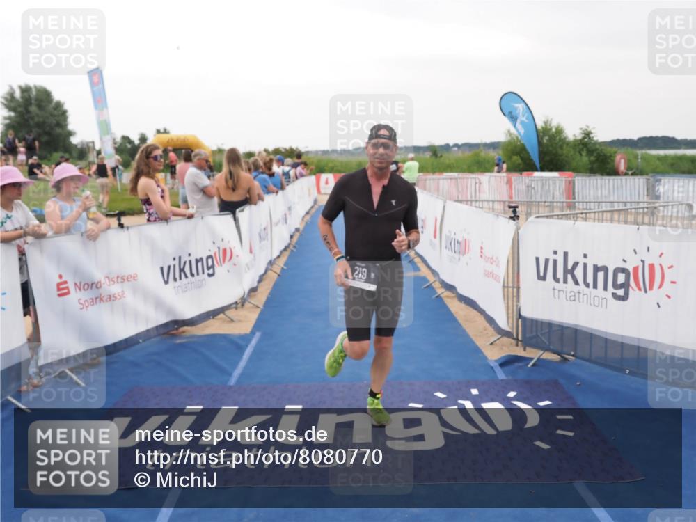 22.06.2025 - Viking Triathlon MichiJ http://msf.ph/oto/8080770 22.06.2025 15:57:46 Ziel 219 meine-sportfotos.de