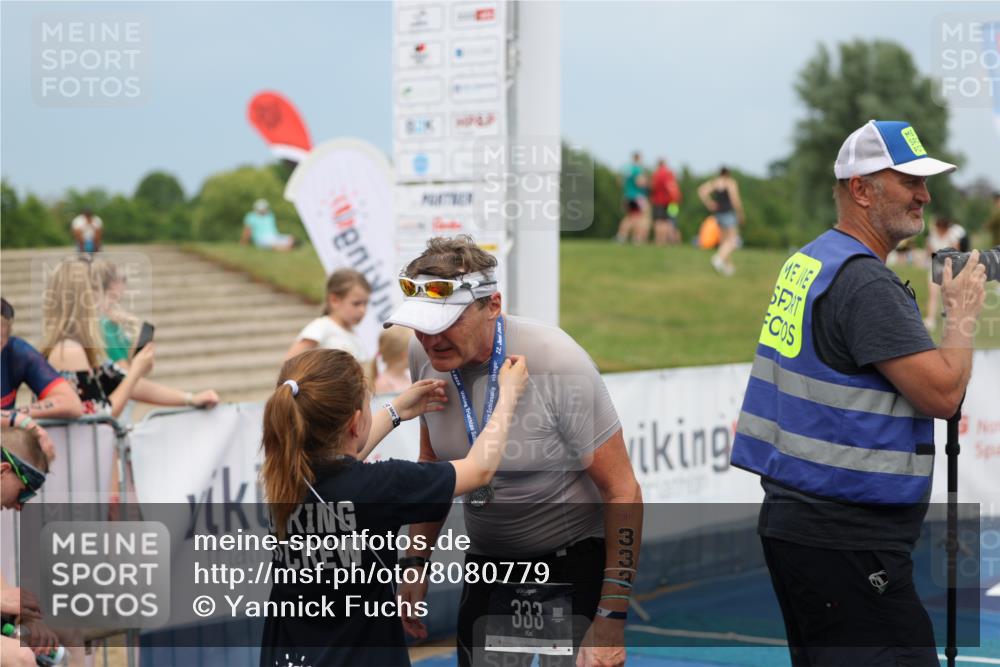 22.06.2025 - Viking Triathlon Yannick Fuchs http://msf.ph/oto/8080779 22.06.2025 17:03:39 Ziel  meine-sportfotos.de