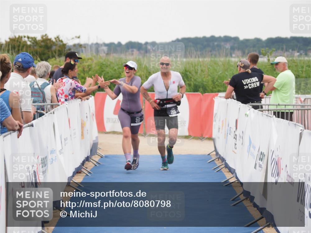22.06.2025 - Viking Triathlon MichiJ http://msf.ph/oto/8080798 22.06.2025 15:57:51 Ziel 205, 317 meine-sportfotos.de