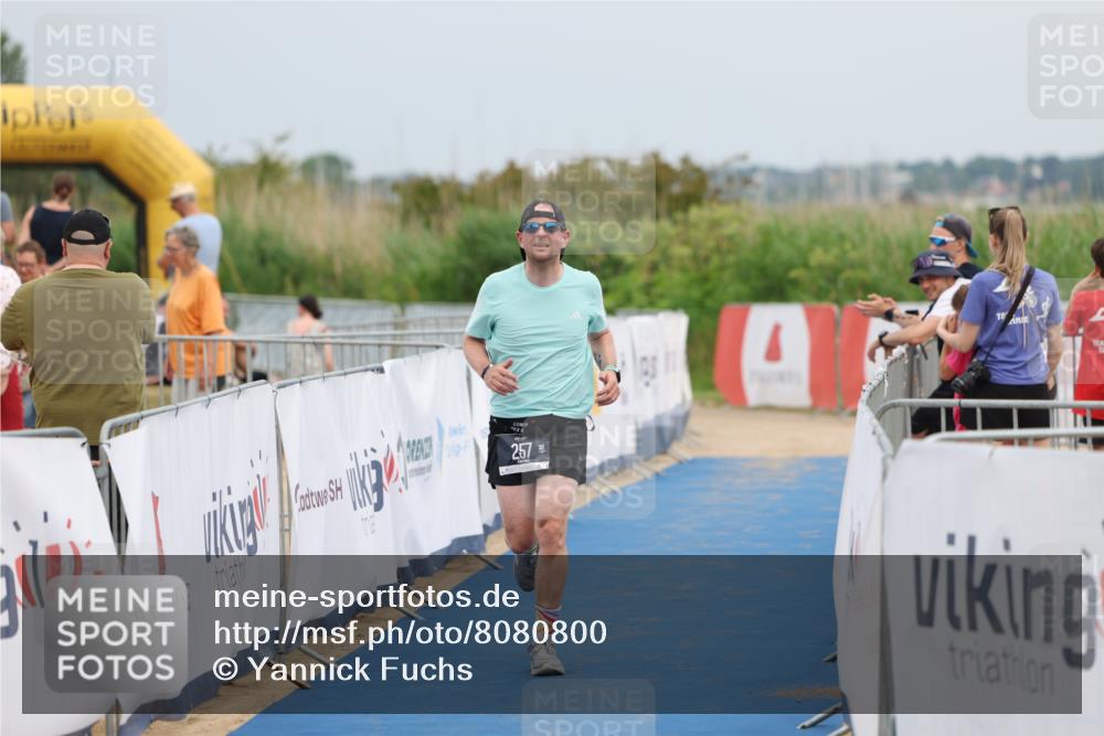 22.06.2025 - Viking Triathlon Yannick Fuchs http://msf.ph/oto/8080800 22.06.2025 17:04:33 Ziel 257 meine-sportfotos.de
