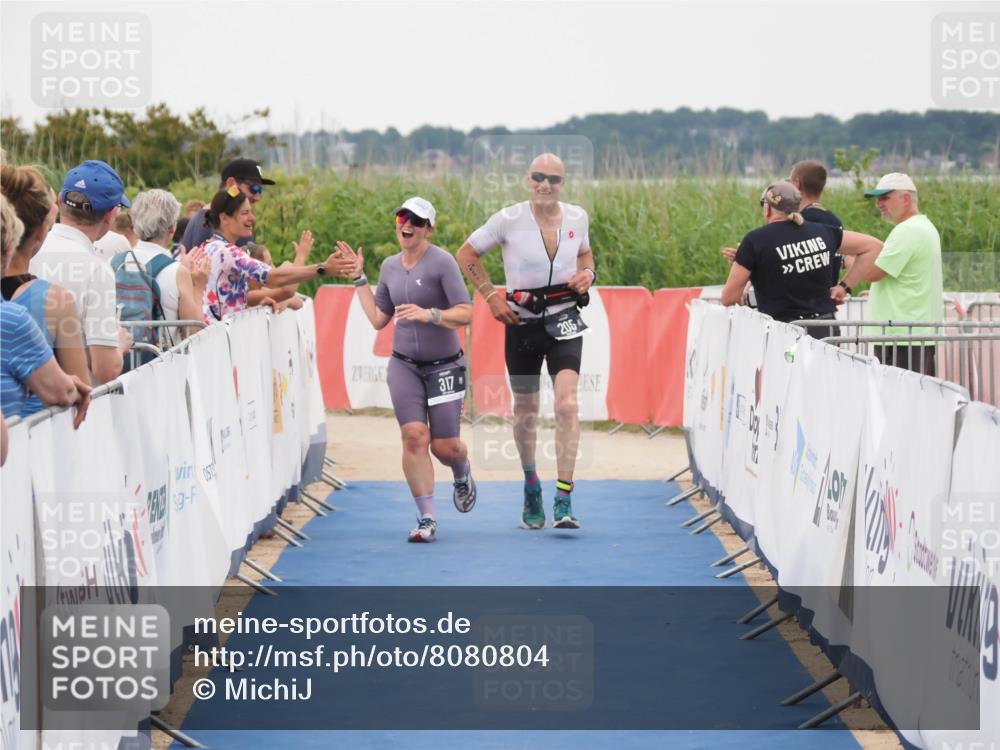 22.06.2025 - Viking Triathlon MichiJ http://msf.ph/oto/8080804 22.06.2025 15:57:51 Ziel 205, 317 meine-sportfotos.de