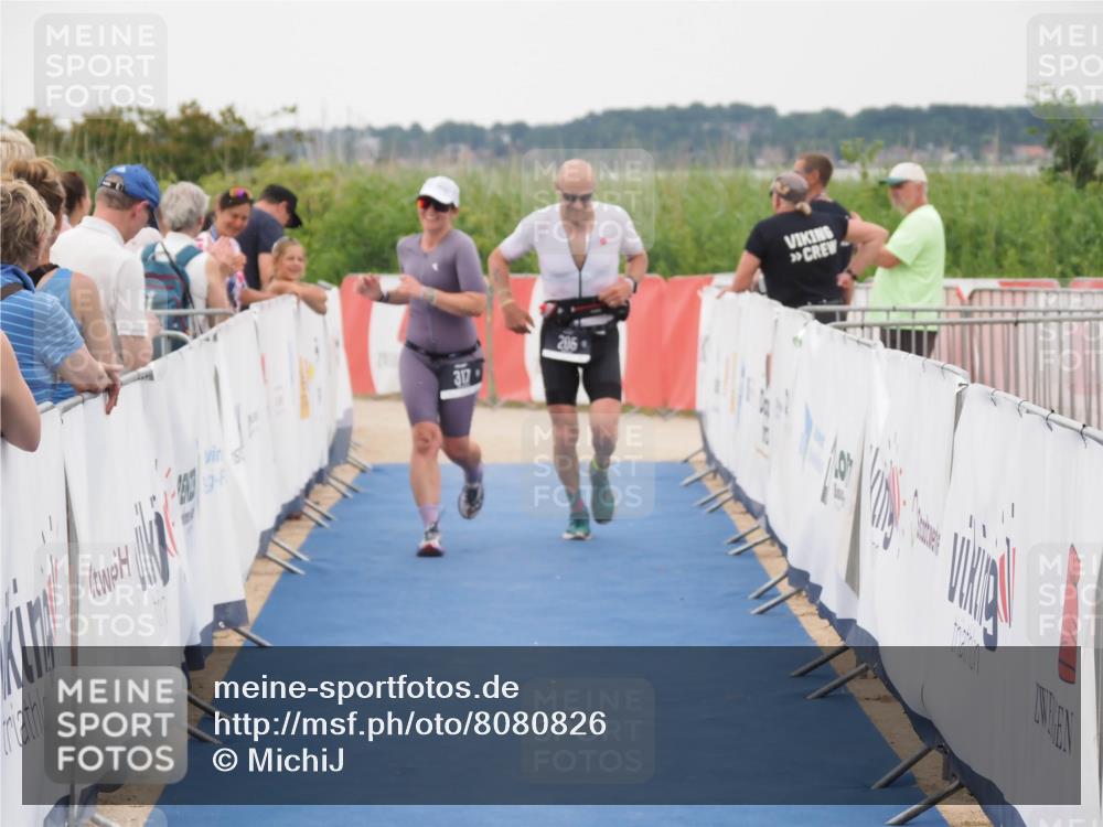 22.06.2025 - Viking Triathlon MichiJ http://msf.ph/oto/8080826 22.06.2025 15:57:52 Ziel 205, 317 meine-sportfotos.de