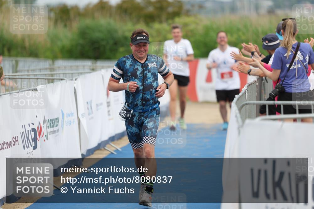 22.06.2025 - Viking Triathlon Yannick Fuchs http://msf.ph/oto/8080837 22.06.2025 17:04:46 Ziel 466 meine-sportfotos.de