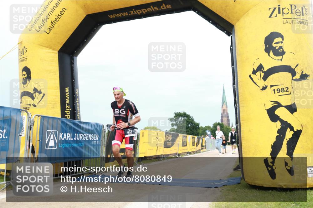 22.06.2025 - Viking Triathlon H.Heesch http://msf.ph/oto/8080849 22.06.2025 17:09:21 Laufen 493 meine-sportfotos.de