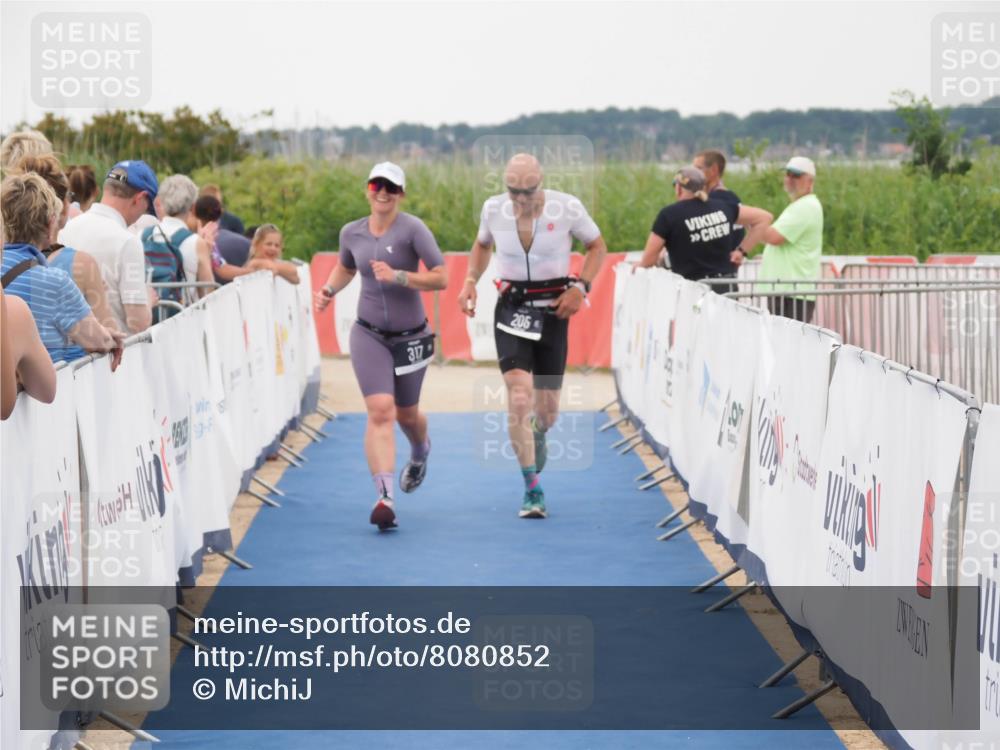 22.06.2025 - Viking Triathlon MichiJ http://msf.ph/oto/8080852 22.06.2025 15:57:52 Ziel 205, 317 meine-sportfotos.de