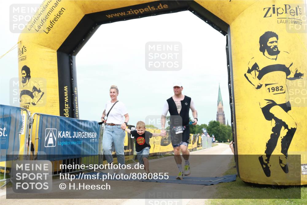 22.06.2025 - Viking Triathlon H.Heesch http://msf.ph/oto/8080855 22.06.2025 17:09:27 Laufen 246, 493 meine-sportfotos.de
