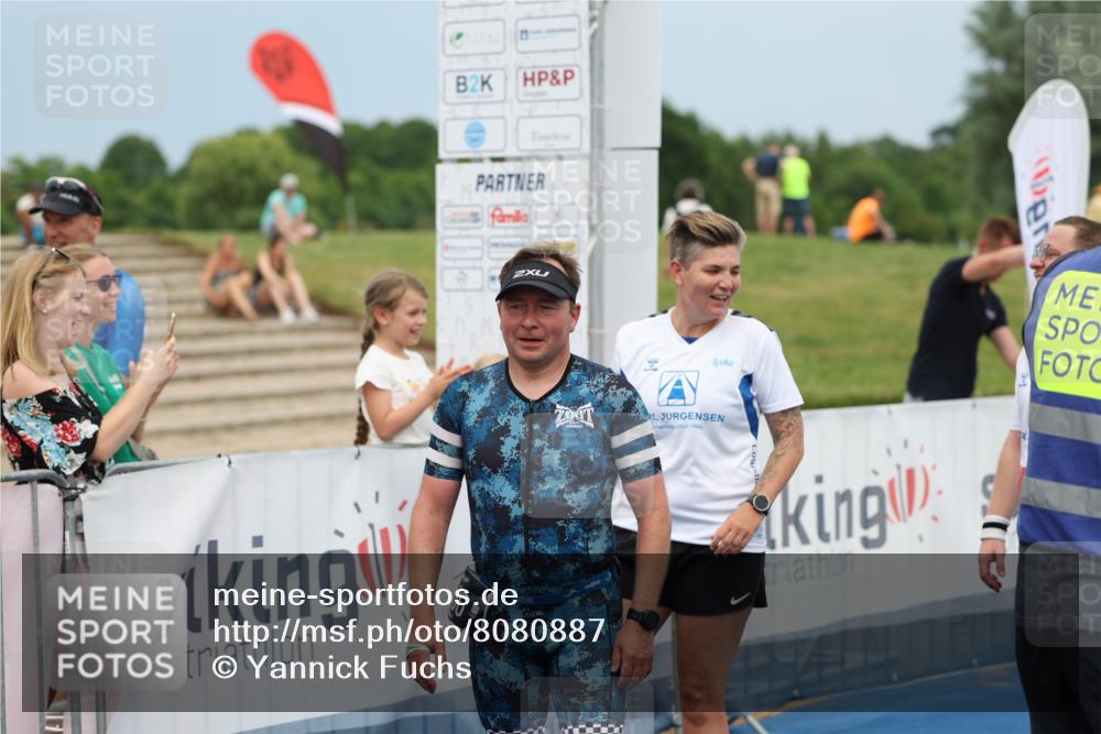 22.06.2025 - Viking Triathlon Yannick Fuchs http://msf.ph/oto/8080887 22.06.2025 17:04:56 Ziel 656 meine-sportfotos.de