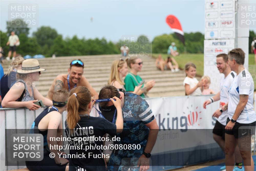 22.06.2025 - Viking Triathlon Yannick Fuchs http://msf.ph/oto/8080890 22.06.2025 17:04:59 Ziel  meine-sportfotos.de