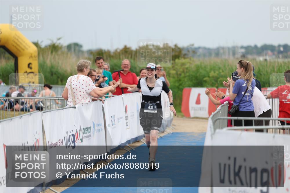 22.06.2025 - Viking Triathlon Yannick Fuchs http://msf.ph/oto/8080919 22.06.2025 17:05:42 Ziel 431 meine-sportfotos.de